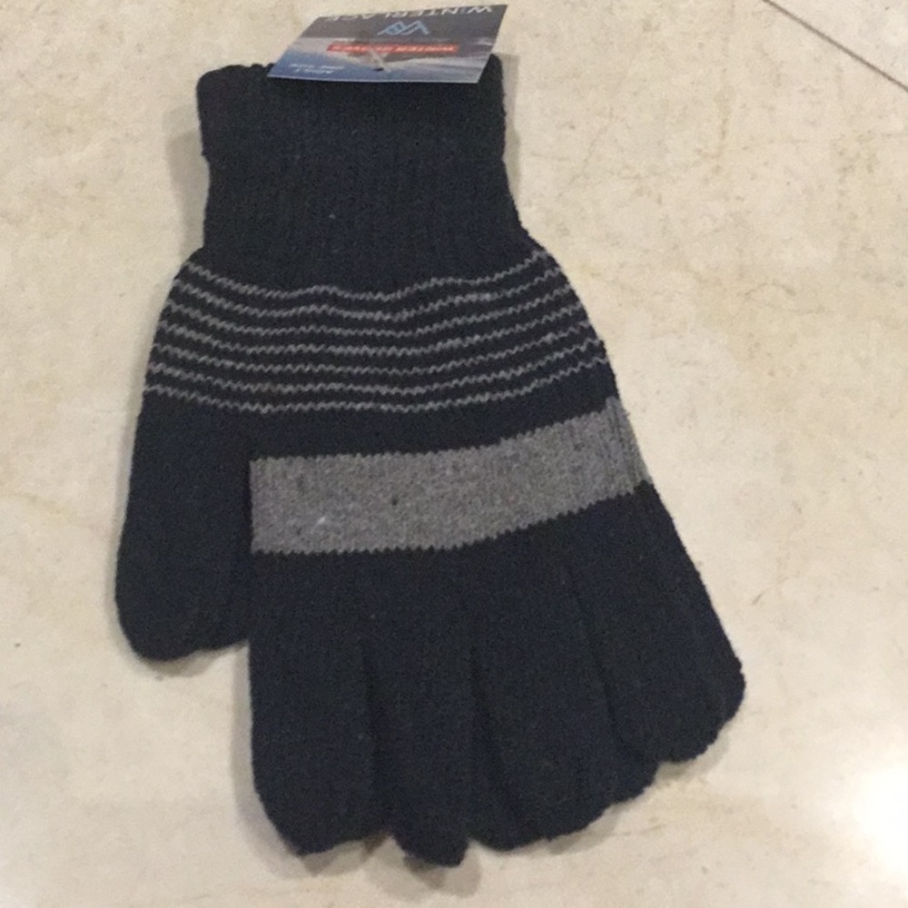 🧓🏼MT BNWT WINTERLACE stretchy magic gloves